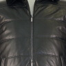 Утепленная кожаная куртка с меховым воротником 24370810