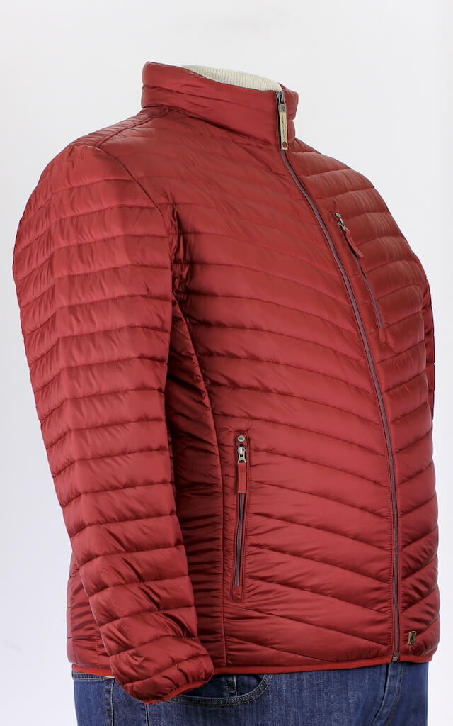 Однотонная демисезонная куртка красного цвета арт. 23100807