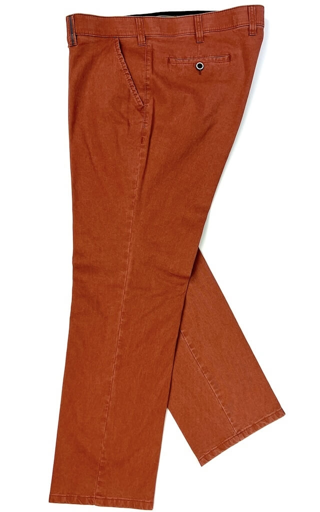 Стильные повседневные брюки кирпичного цвета 24060267